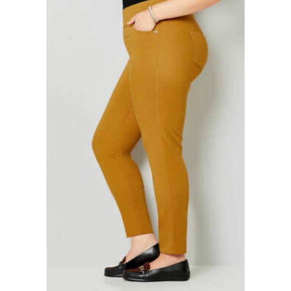 Avenue Denim - Luxe Sateen Pull-On 5 Pocket Skinny Jean